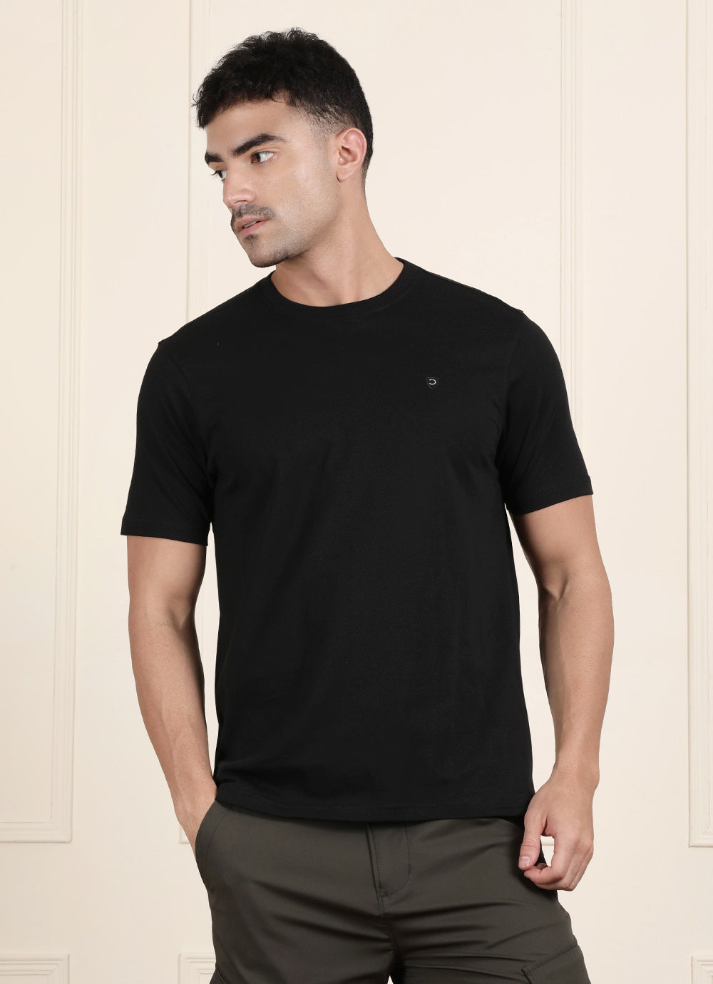 Black Round Neck Slim Fit Tshirt