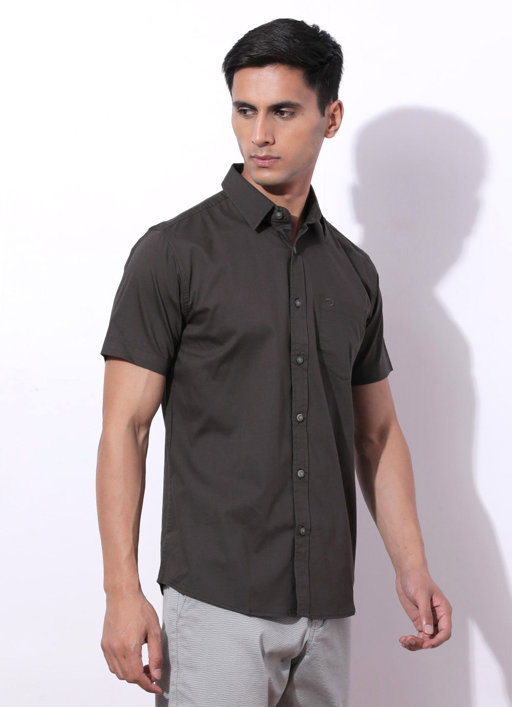 Intense Black Solid Cotton Blend Slim Fit Shirt