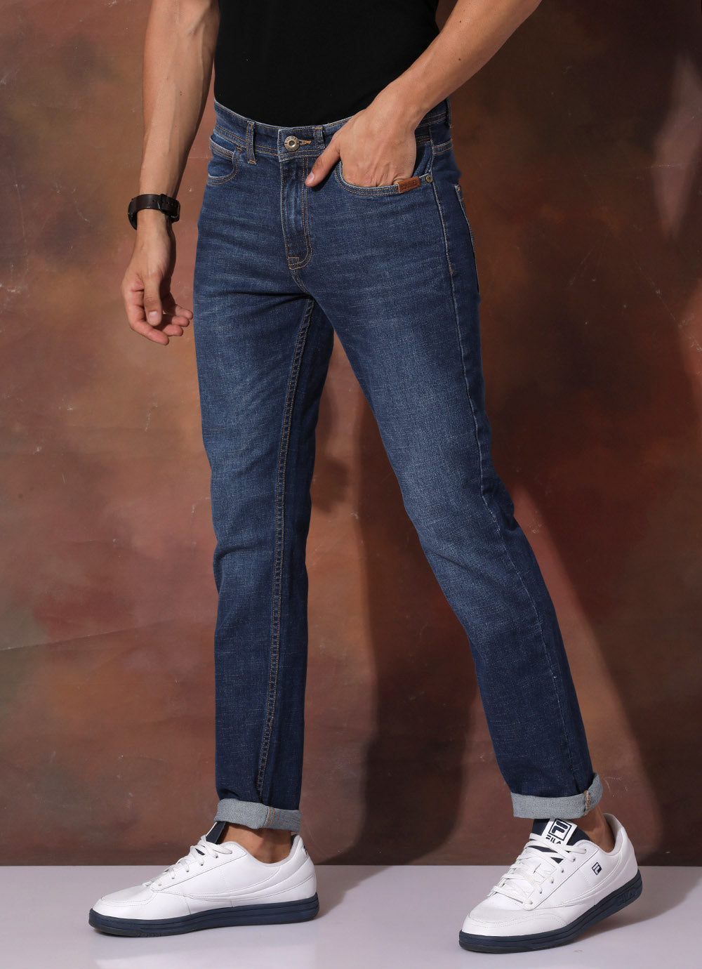 Blue Haze (Slim Fit Jeans ,Featuring Regular Pockets, Crafted From Twill Fabric.)