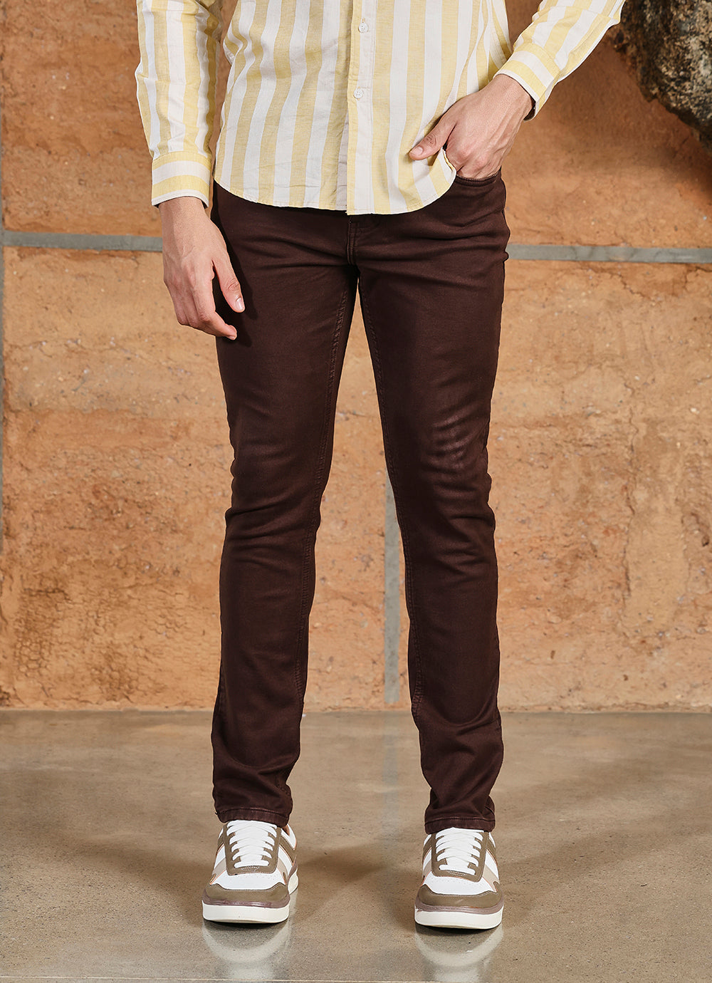 Brown Solid Knitted Slim Fit Jeans