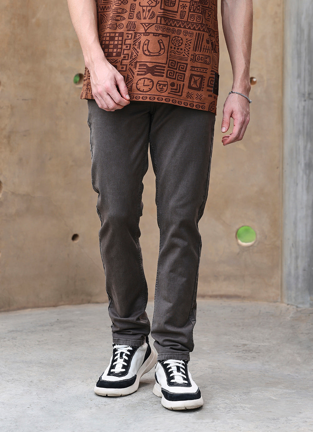 Olive Solid Knitted Slim Fit Jeans