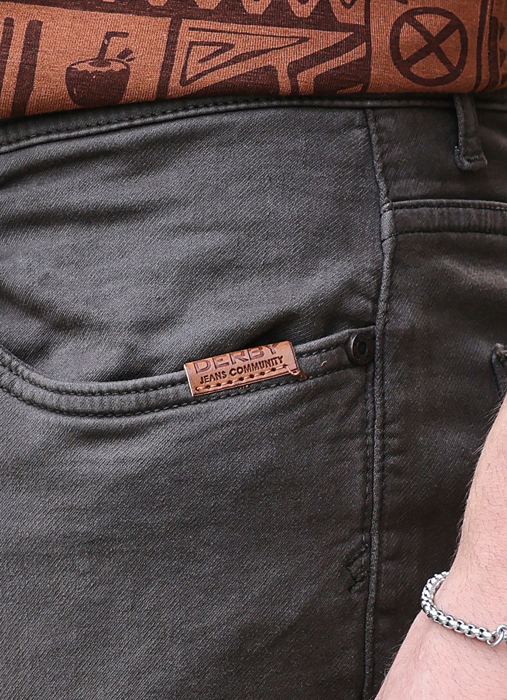 Olive Solid Knitted Slim Fit Jeans