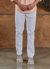 White Solid Knitted Slim Fit Jeans